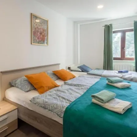 Alex Deluxe Apartments On Beach Porec Exterior photo